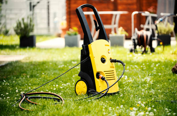 Best Pool Deck Cleaning  in Slater, MO